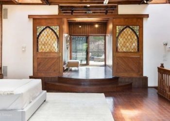 Chris Rock is selling this Brooklyn carriage house