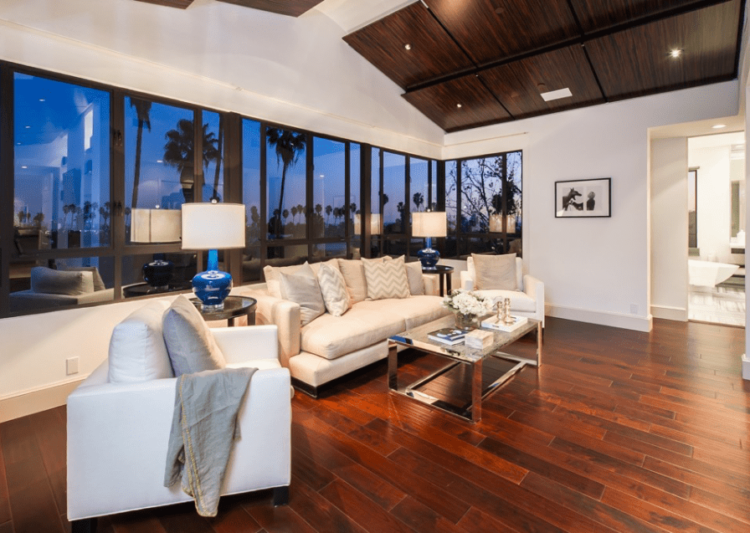 Rihanna just bought this mansion for $6.8 million