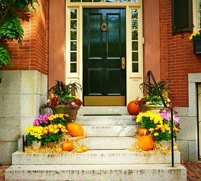 How to improve your curb appeal in the fall