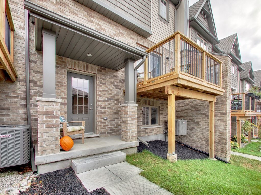 Knockout Listing Alert 25 Jeffrey Drive Zoocasa Life