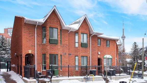 photo Toronto Cheap Houses For Sale In Canada 7 houses currently for sale in toronto