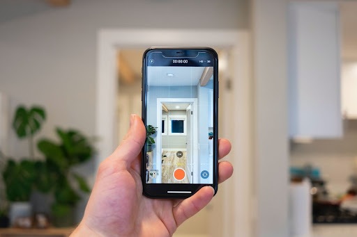 Virtual home tour on a smartphone.