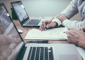 Tips on becoming a real estate agent
