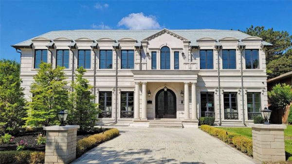 Zoocasa Mansion Hero