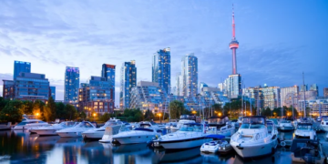 A view of Toronto from the mariner.