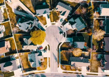 A top down view of a cul-de-sac in Toronto.