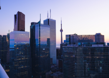 A view of the Toronto skyline.