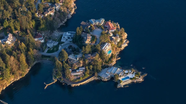 Birds eye view of houses on an island in Vancouver
