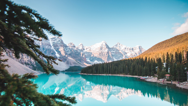 A lake with mountains in Alberta.