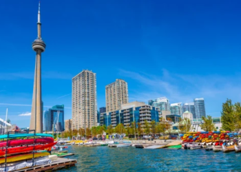 Toronto skyline and harbor