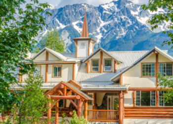 A luxurious home in the mountains