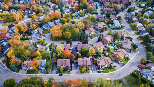 A neighbourhood in the fall.