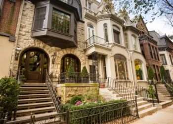 Historic homes in Chicago.