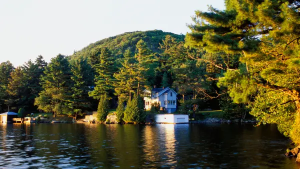 A cottage on a lake