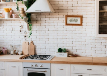 An image of a modern kitchen