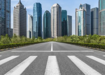 A picture of an empty city street