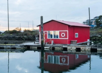 Ruby red boat house