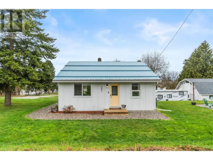 A tiny home for sale in Salmon Arm, BC