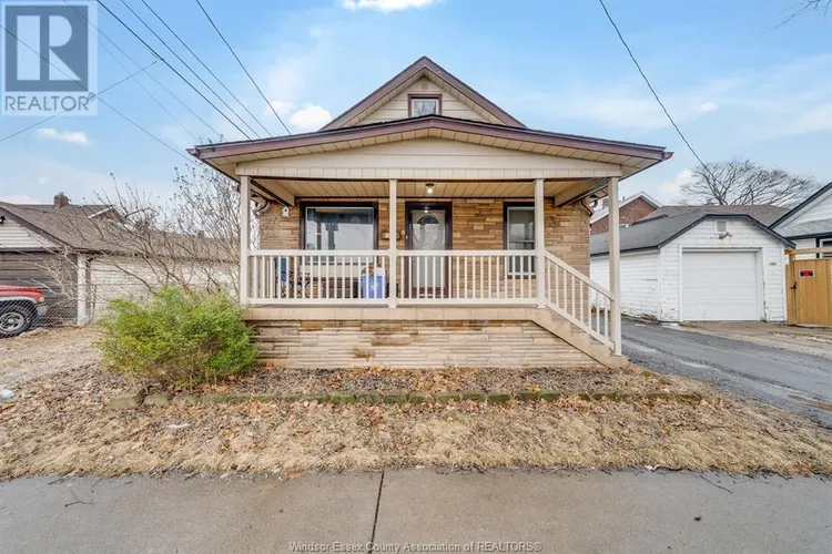 2645 Alice St, Windsor, ON outside the property.