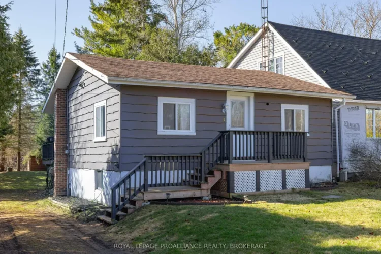 A tiny home for sale in Kingston, ON