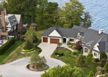 Overhead view of a row of expensive lakefront homes