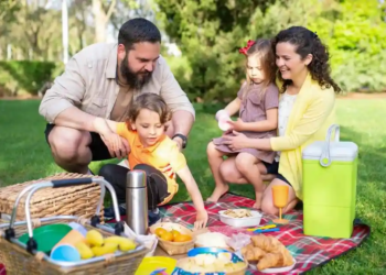 family spring picnic