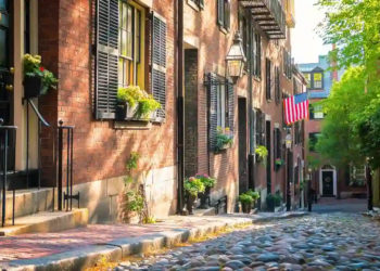 Acorn St on a bright sunny day