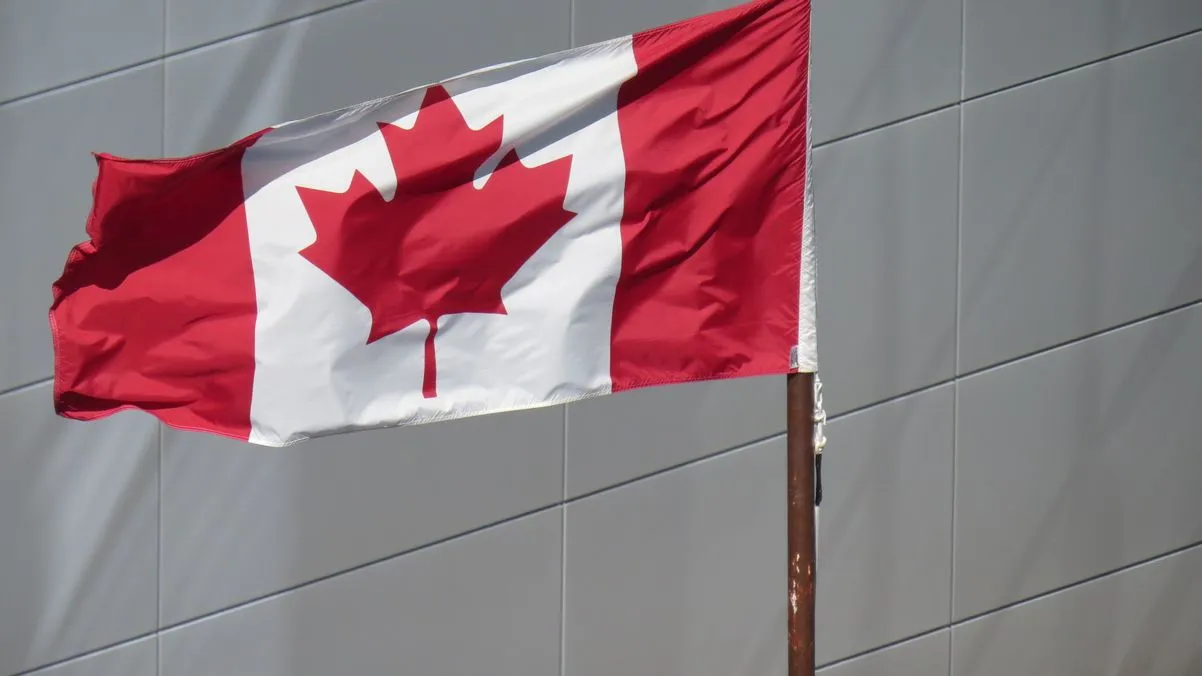 bank of canada canadian flag